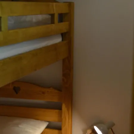 Snug In Near Ski Area *
