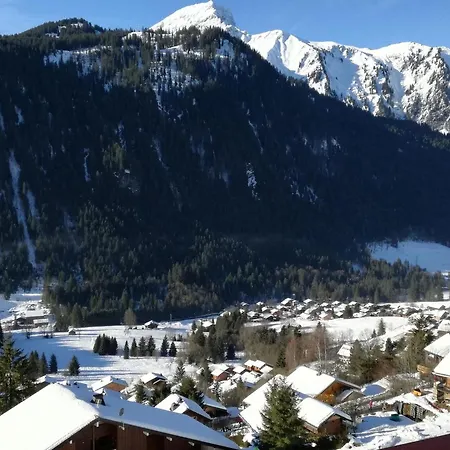 Snug In Near Ski Area