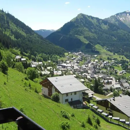 Snug In Near Ski Area Châtel